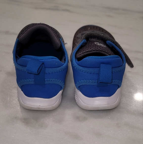 Nike Sneakers - Picture 2 of 4